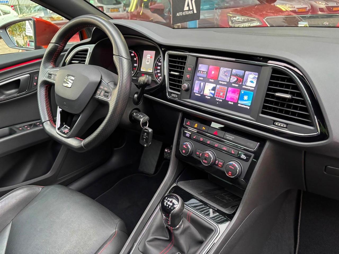 SEAT Leon - 1.4 EcoTSI FR Business Intense|DAB|Beats|Pano|Camera|Leder|Unieke Kleur!