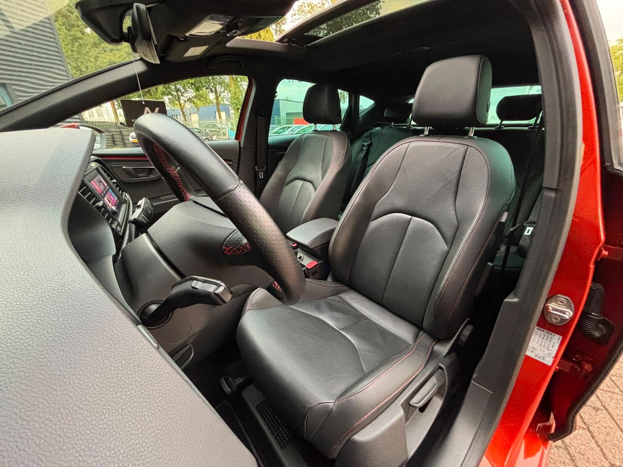 SEAT Leon - 1.4 EcoTSI FR Business Intense|DAB|Beats|Pano|Camera|Leder|Unieke Kleur!