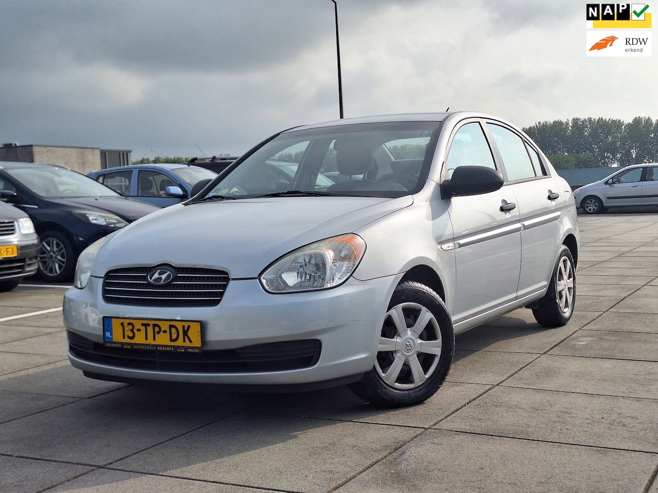 Hyundai Accent - €2850,-1.4i Dynamic Aircondition Apk Nappas - AutoWereld.nl