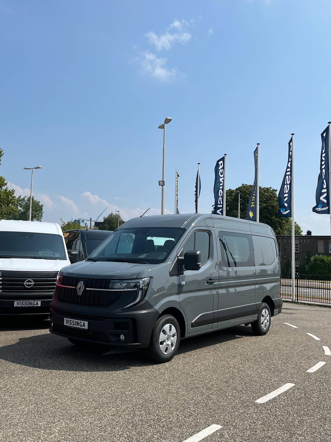 Renault Master - 2.0 dCi 170 pk L2H2 Dubbel Cabine Automaat - AutoWereld.nl
