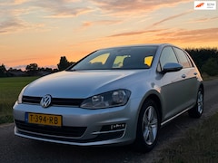 Volkswagen Golf - 1.2 TSI Trendline