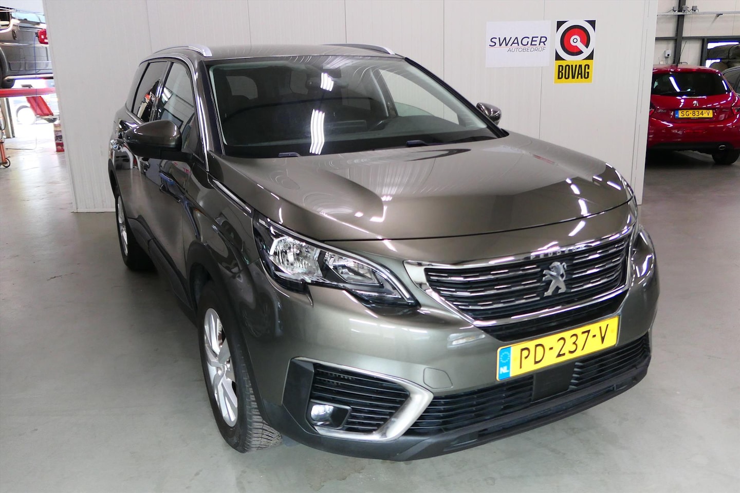 Peugeot 5008 - 1.2 PureTech Active 1.2 PureTech 130pk Active (Goed onderhouden) - AutoWereld.nl