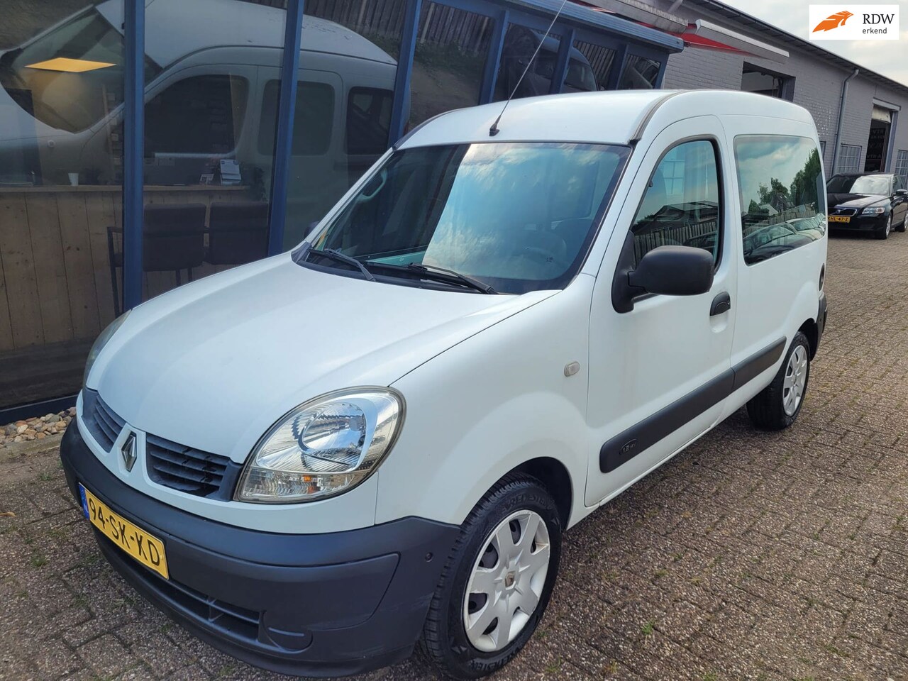 Renault Kangoo - 1.2-16V Authentique 1.2-16V Authentique - AutoWereld.nl