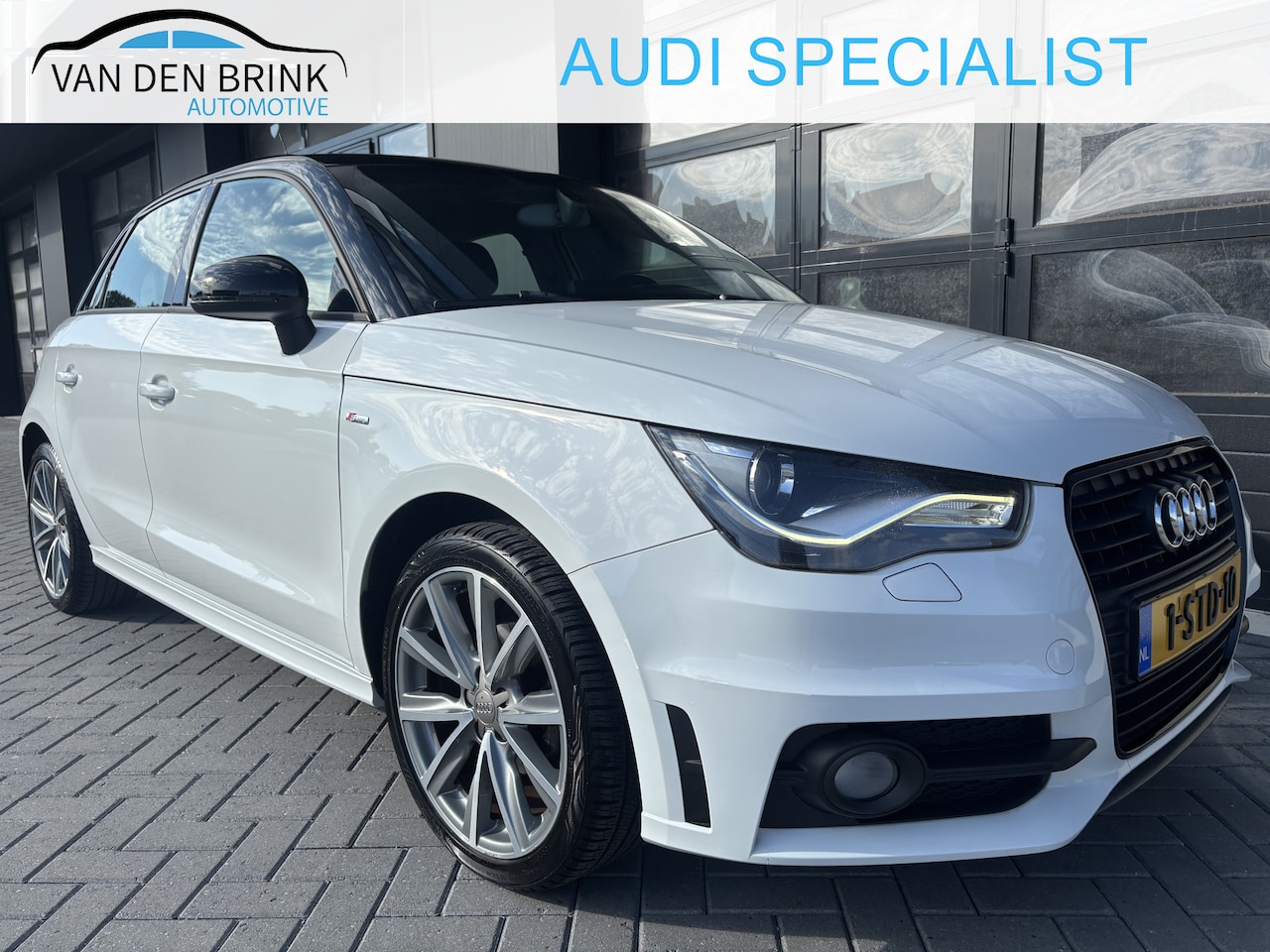 Audi A1 Sportback - 1.2 TFSI Admired S-line Xenon Navigatie - AutoWereld.nl