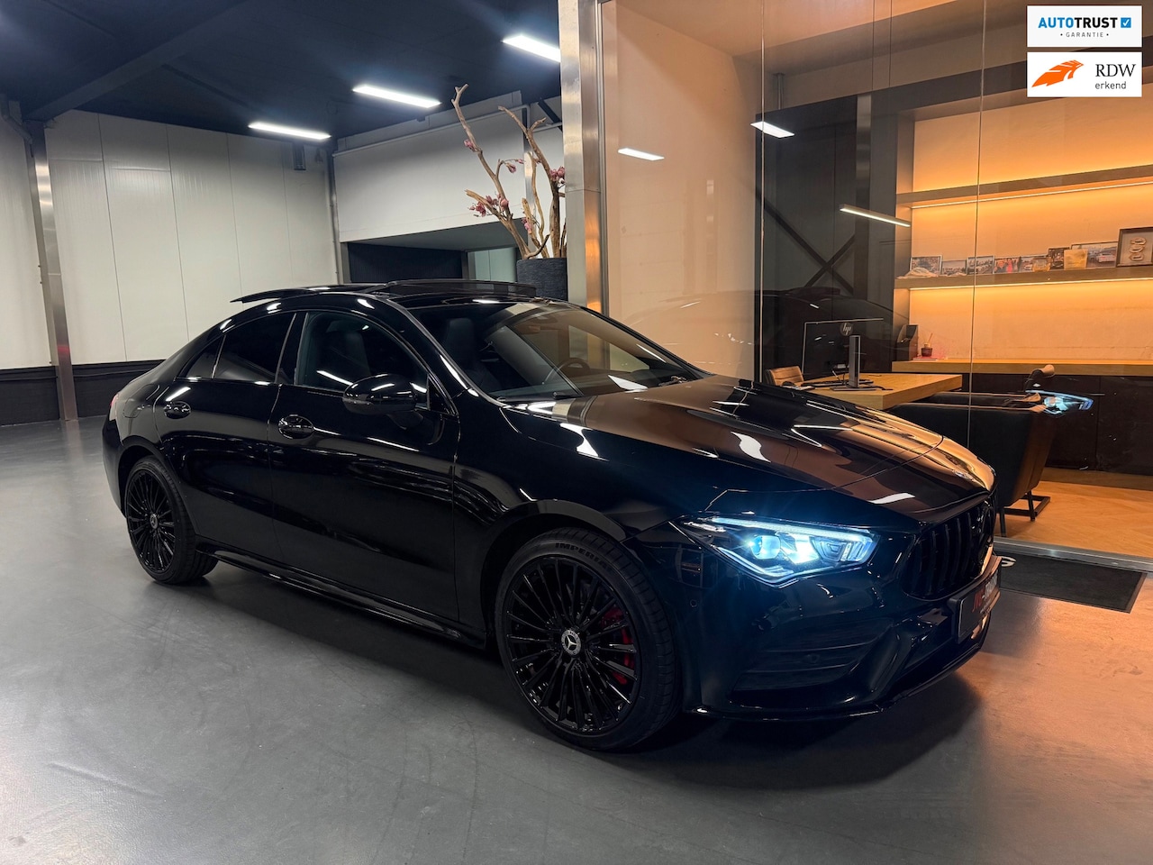 Mercedes-Benz CLA-Klasse - 250 e Amg night Panorama Sfeerverl. Camera AMG-Pack - AutoWereld.nl