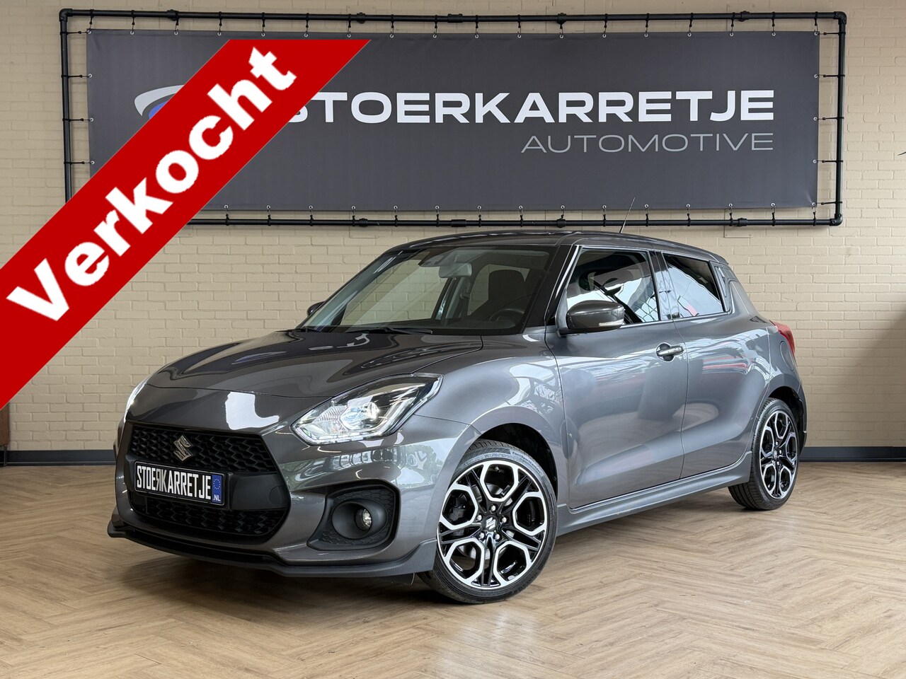 Suzuki Swift - 1.4 Sport Smart Hybrid | Navi | 17"| ACC | Dodehoek | Carplay | Camera | 100% Onderhouden! - AutoWereld.nl