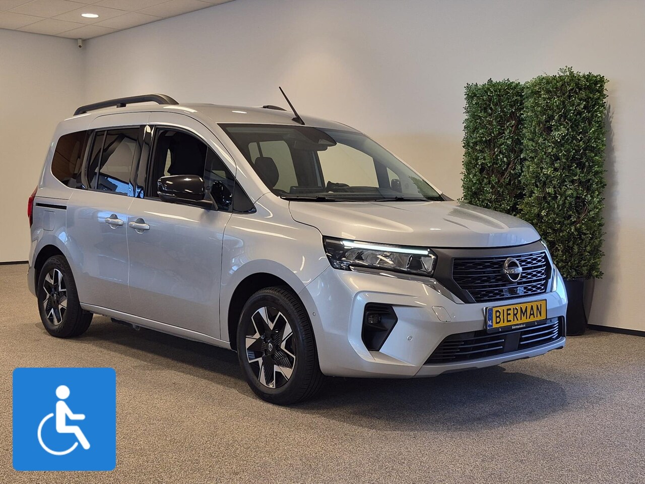 Nissan Townstar - Rolstoelauto 4+1 LUXE - AutoWereld.nl