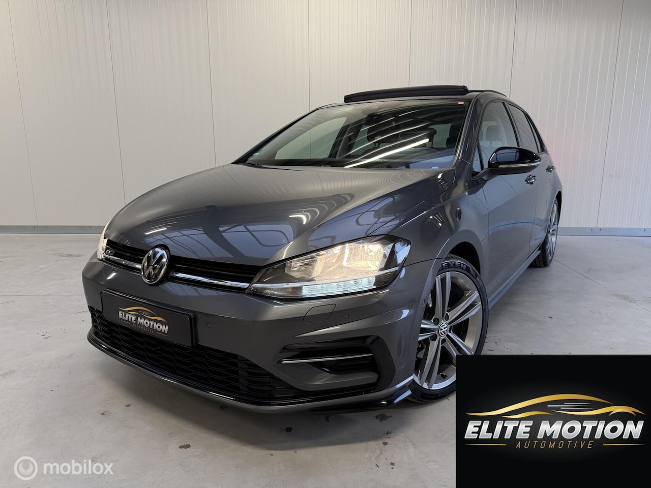 Volkswagen Golf - 7.5 R-Line 1.5 TSI DSG 150PK | Pano | ACC - AutoWereld.nl