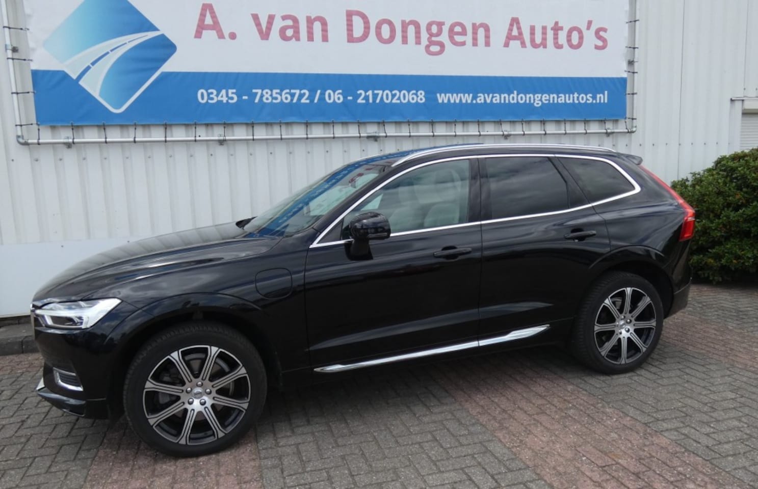 Volvo XC60 - 2.0 T8 AWD INSCRIPTION,Leer,Pano,ACC,LuchtV,HeadUp - AutoWereld.nl