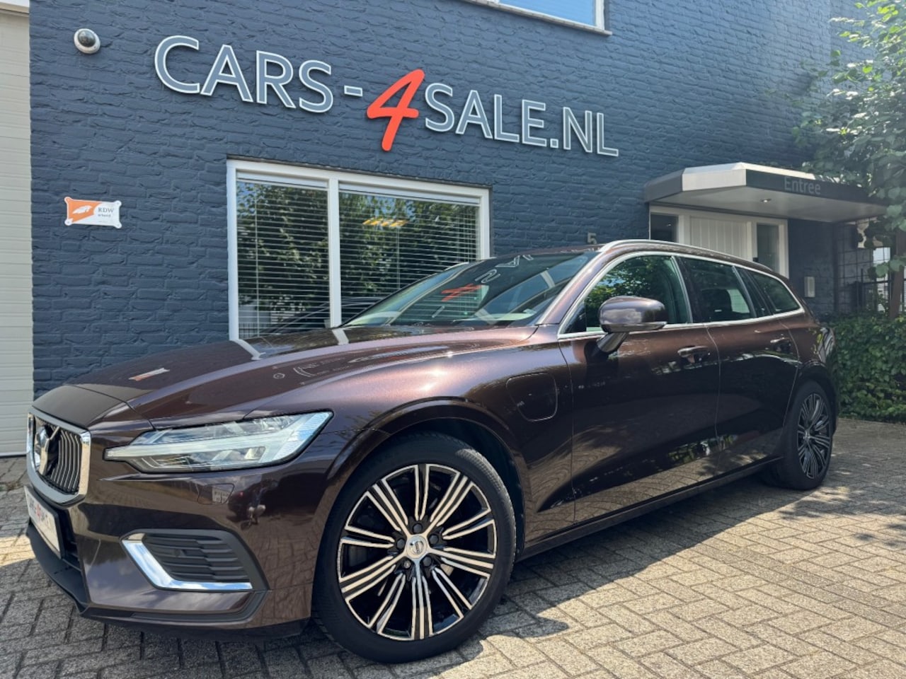 Volvo V60 - 2.0 T8 Recharge AWD Inscription 390pk + Camera + Leder + Panoramdak + 18 inch Lmv - AutoWereld.nl