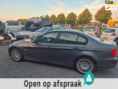BMW 3-serie - 318i Dynamic Executive / Lees Tekst