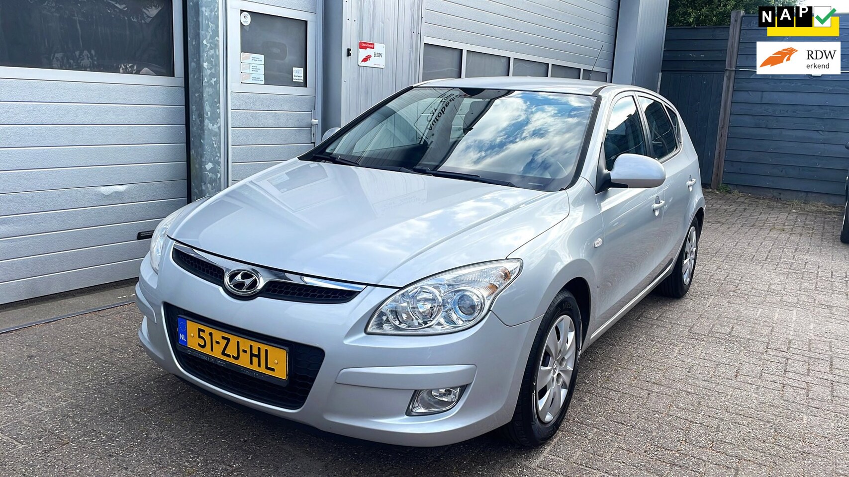 Hyundai i30 - 1.6i Dynamic Automaat 2008-NAP-Airco-APK 2027 - AutoWereld.nl