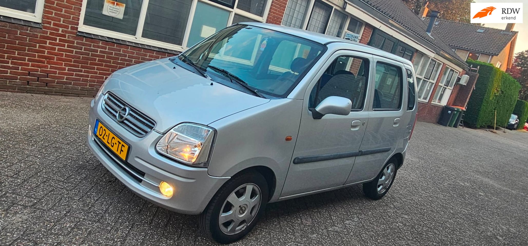 Opel Agila - 1.2-16V Elegance GOED LEZEN!! - AutoWereld.nl
