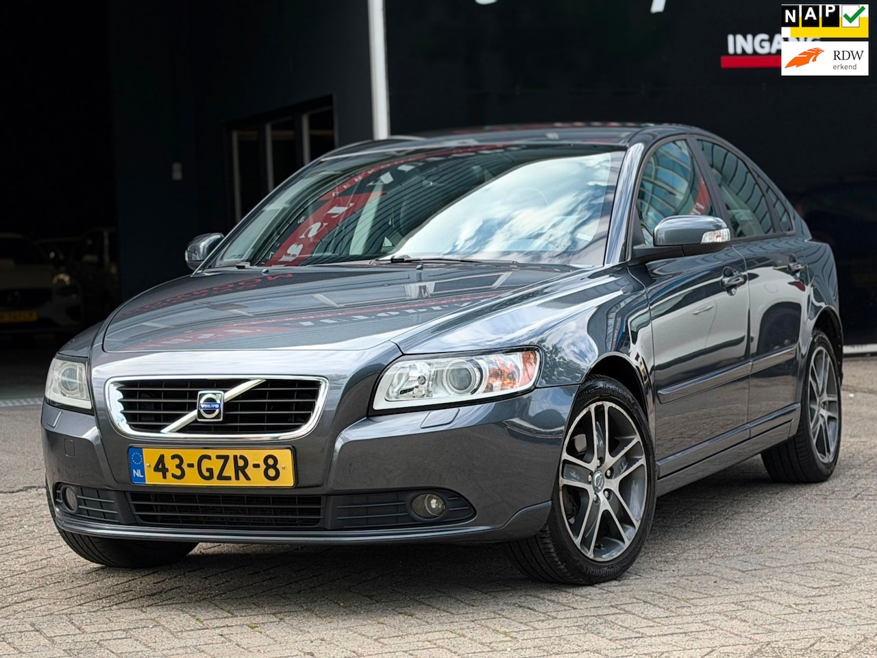 Volvo S40 - 1.8 Edition II DEALER ONDERHOUDEN/LEDER/CRUISE | KEURIGE AUTO ! - AutoWereld.nl