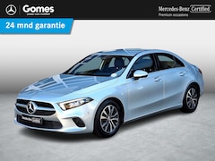 Mercedes-Benz A-klasse - Limousine 180 Business Solution | Achteruitrijcamera | Stoelverwarming | Widescreen | Spoo