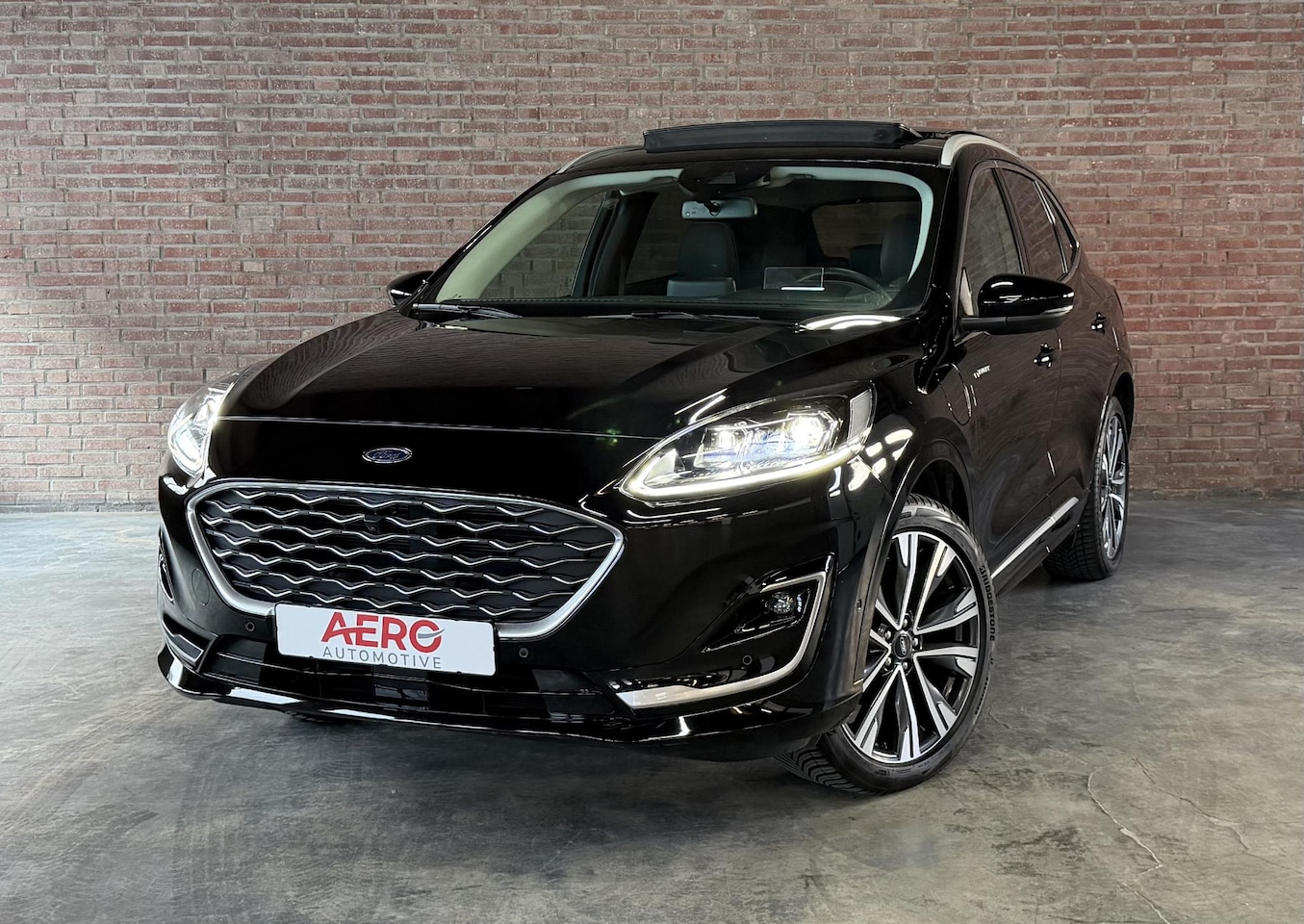 Ford Kuga - 2.5 PHEV Vignale Pano / Memory-Seats / Leder / CarPlay - AutoWereld.nl