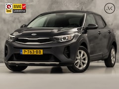 Kia Stonic - 1.2 Navigator Sport (APPLE CARPLAY, NAVIGATIE, CAMERA, LM VELGEN, SPORTSTOELEN, PARKEERSEN