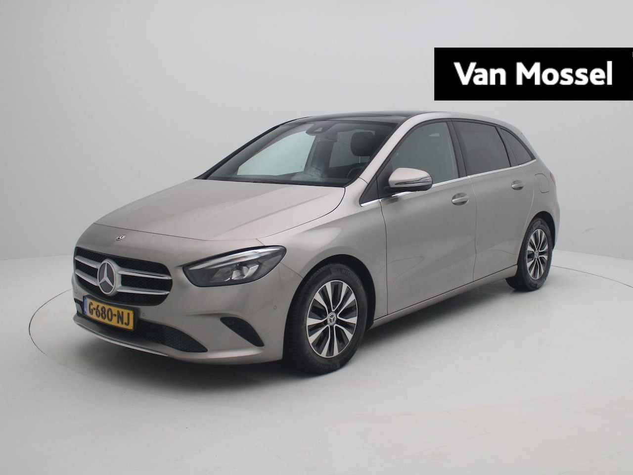 Mercedes-Benz B-klasse - 180 Business Solution Plus | Panoramadak | Led Koplampen | Camera | Elektrische Achterklep - AutoWereld.nl