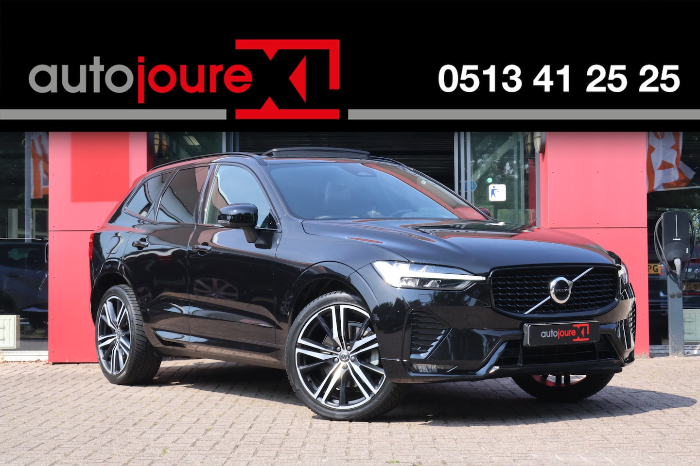 Volvo XC60 - 2.0 B5 R-Design | Panoramadak | Lounge Pack | Park Assist Pack | Winter Pack | Trekhaak | - AutoWereld.nl