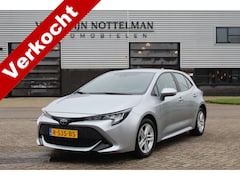 Toyota Corolla - 1.8 Hybrid Active / Carplay / Camera / N.A.P