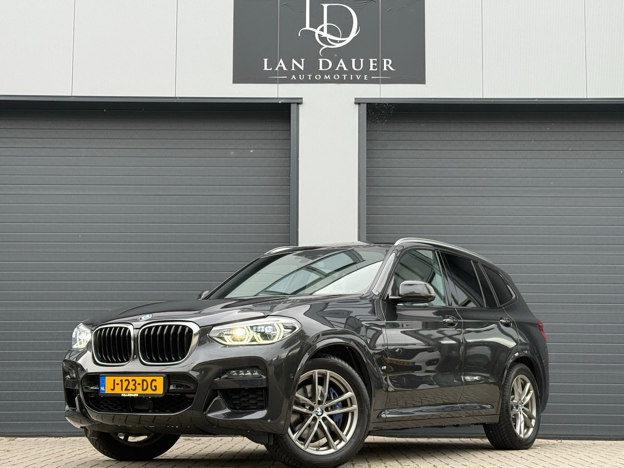 BMW X3 - XDrive30e eDrive M|3D CAMERA|BTW|NAP|LEDER|LANE ASSIST - AutoWereld.nl