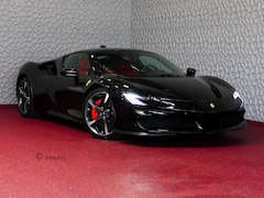 Ferrari SF90 Stradale - 4.0 V8 1000 pk INCL BTW/BPM. CARBON SEATS/STUUR LIFT CARPLAY AFS CAMERA phev