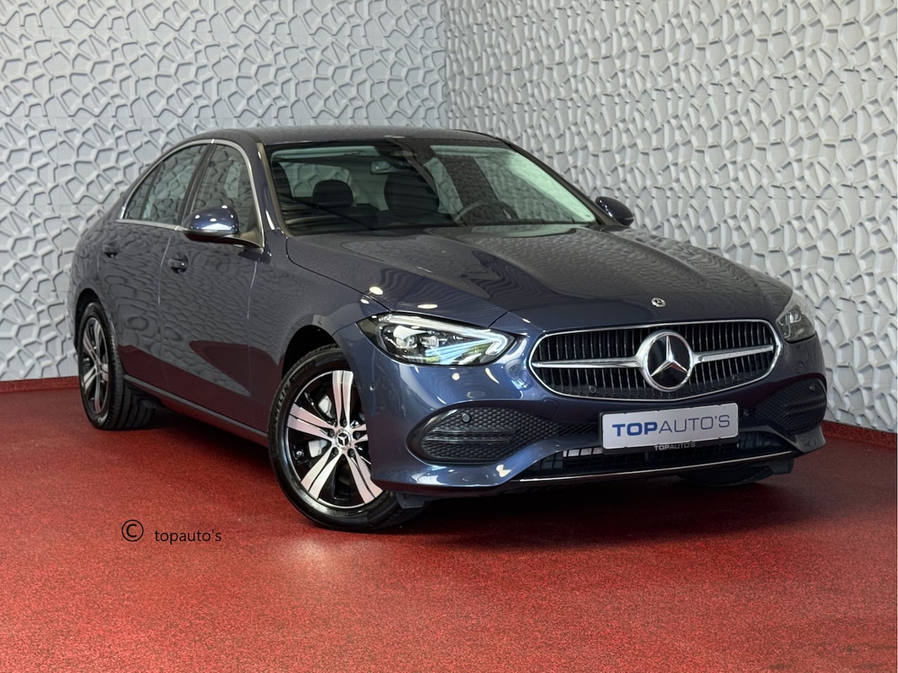 Mercedes-Benz C-klasse - 300e 313PK PHEV 12/2024 AVANTGARDE TREKHAAK HALF LEER CAMERA ELEK/STOEL/VERWARMD 12/2024 P - AutoWereld.nl