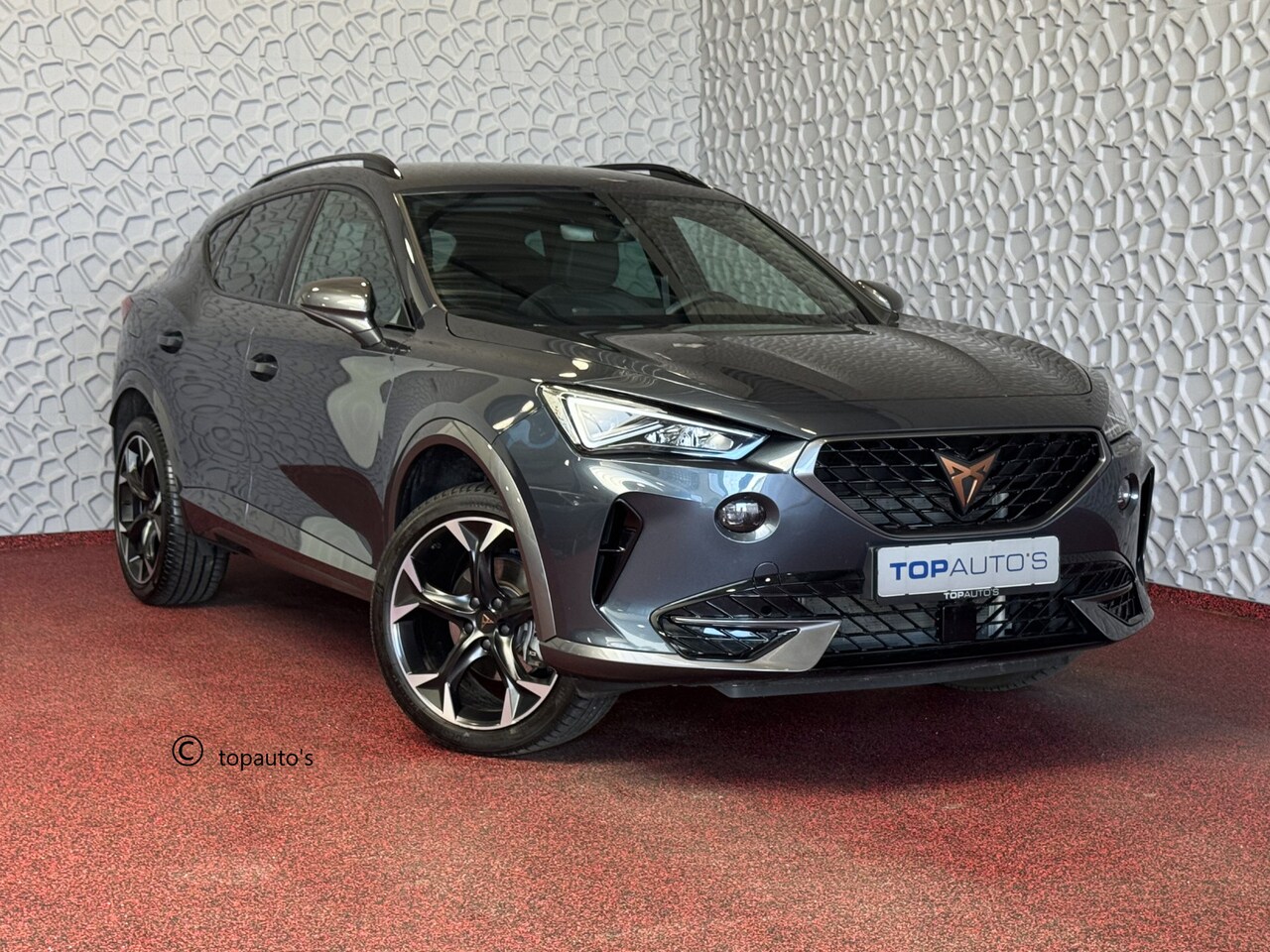 CUPRA Formentor - 1.5 TSI 150 PK LED CARPLAY NAVI CAMERA ADAP.CRUISE STOEL/STUUR VERW. 05/2024 - AutoWereld.nl