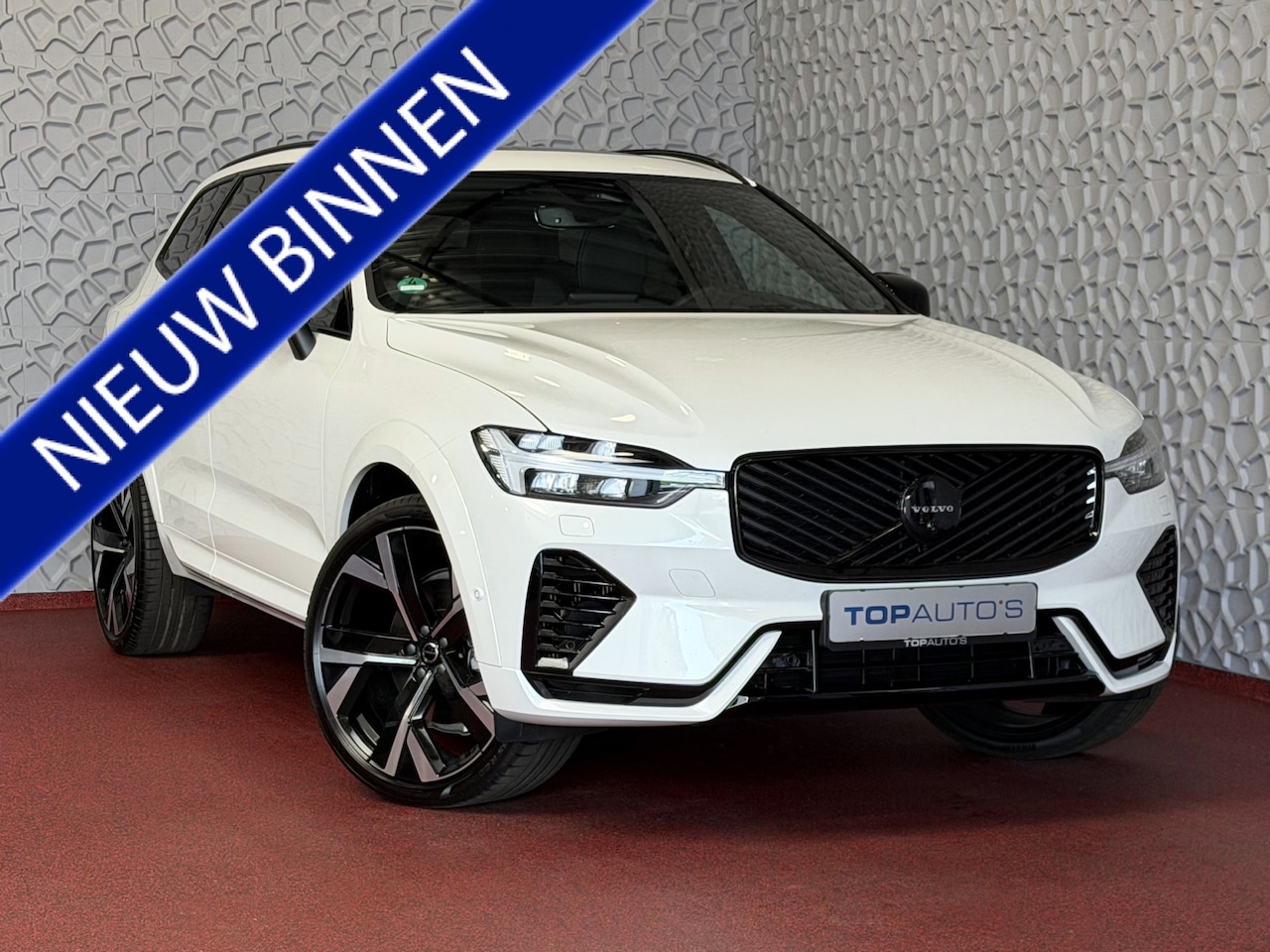 Volvo XC60 - 456PK 2.0 T8 456PK AWD ULTRA ! BLACK EDITION STOEL/STUUR.VER. 22''LMV PANO HEADUP HARMAN K - AutoWereld.nl
