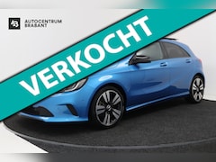Mercedes-Benz A-klasse - 160 Ambition Automaat (PANORAMADAK, NAVIGATIE, LED. MULTIMEDIA, STUURBEDIENING, CRUISE)