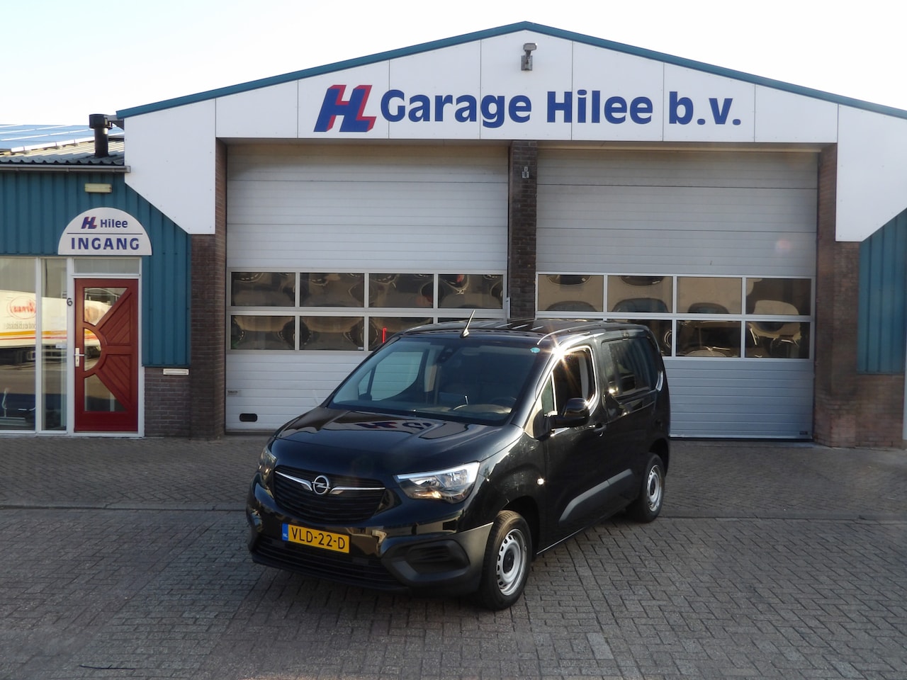 Opel Combo - 1.2 Turbo L1H1 Edition 1.2 Turbo L1H1 Edition - AutoWereld.nl