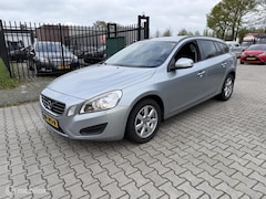 Volvo V60 - 2.0 D3 goed onderhouden nette auto zeer mooi