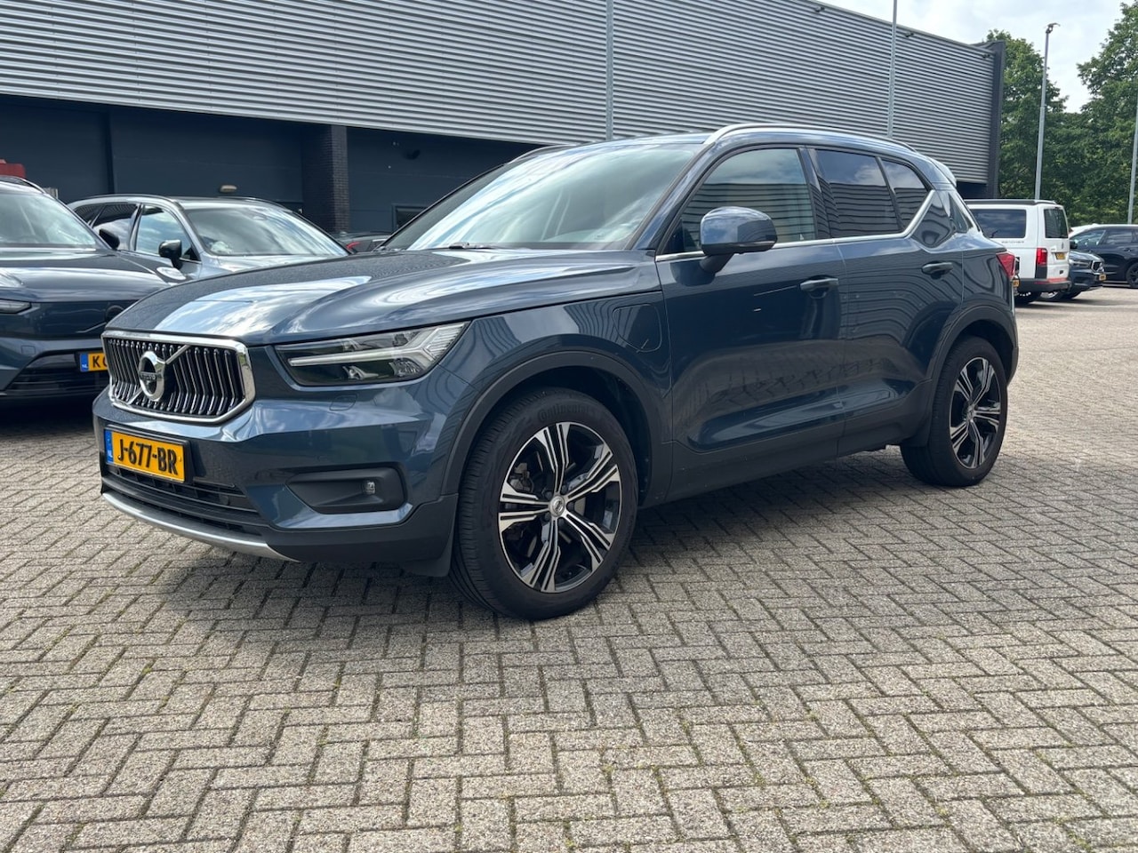 Volvo XC40 - T5 262PK Inscription | Trekhaak | Power Seats | HK Audio | Adapt. cruise control | BLIS - AutoWereld.nl
