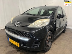 Peugeot 107 - 1.0-12V XS - Schade