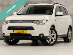 Mitsubishi Outlander - 2.0 PHEV Deluxe 203Pk Automaat (SCHUIFDAK, NAVIGATIE, CAMERA, LEDER, ELEK SPORTSTOELEN, ST