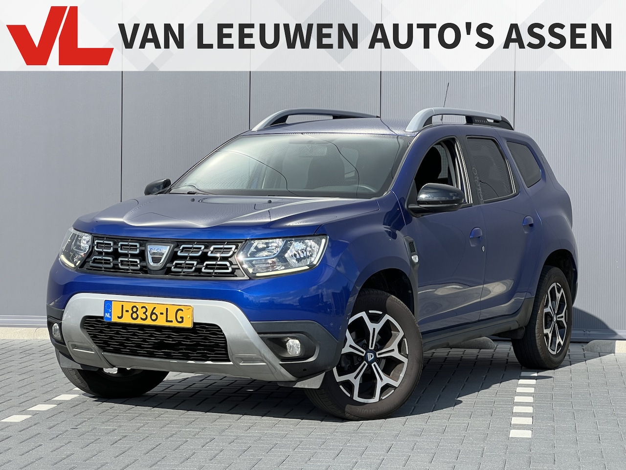 Dacia Duster - 1.0 TCe Bi-Fuel Serie Limitee 15th Anniversary | Nieuw binnen | NAP | Trekhaak - AutoWereld.nl