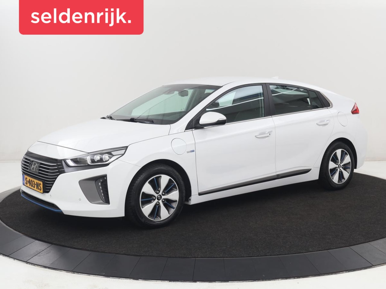 Hyundai IONIQ - 1.6 GDi PHEV Premium | Stoelventilatie | Leder | Camera | SOH 91,3% | Carplay | Infinity S - AutoWereld.nl