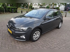 Volkswagen Polo - 1.0 TSI Comfortline Business 5 Drs * 95pk * AIRCO * NAVI * PDC * Cruise Control *