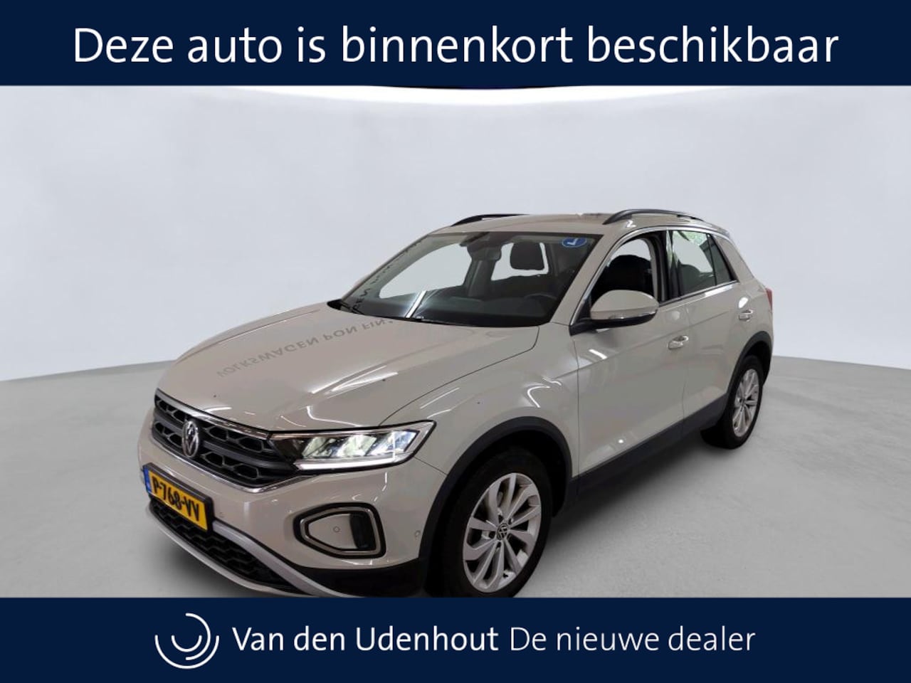 Volkswagen T-Roc - 1.5 TSI Life Business Ascot grey | Stoelverwarming | Keyless | Navigatie | Acc - AutoWereld.nl