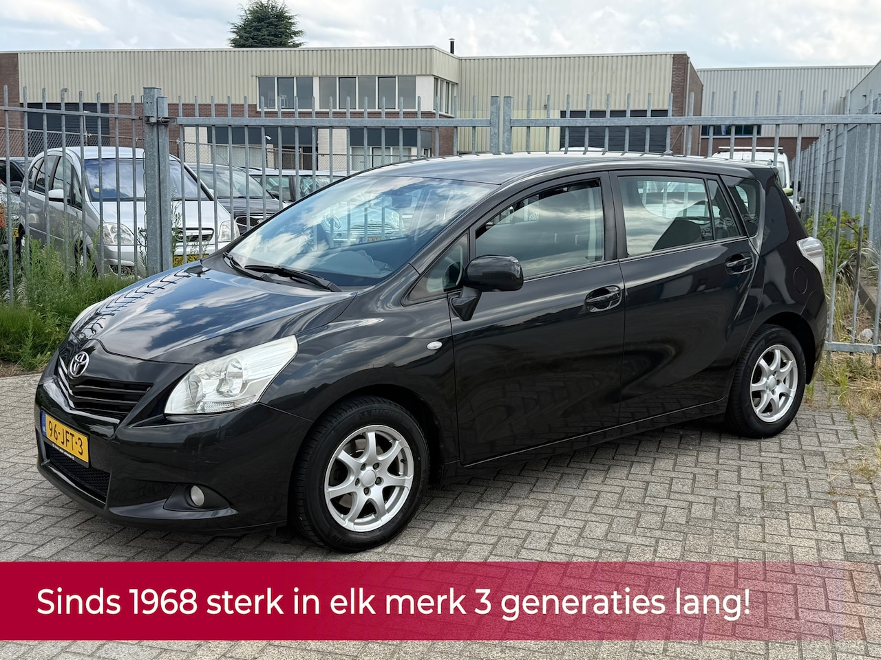 Toyota Verso - 1.6 VVT-i Aspiration 2e eigenaar NL AUTO NAP! NAVI l Cruise l Trekhaak l LMV l AIRCO ECC l - AutoWereld.nl
