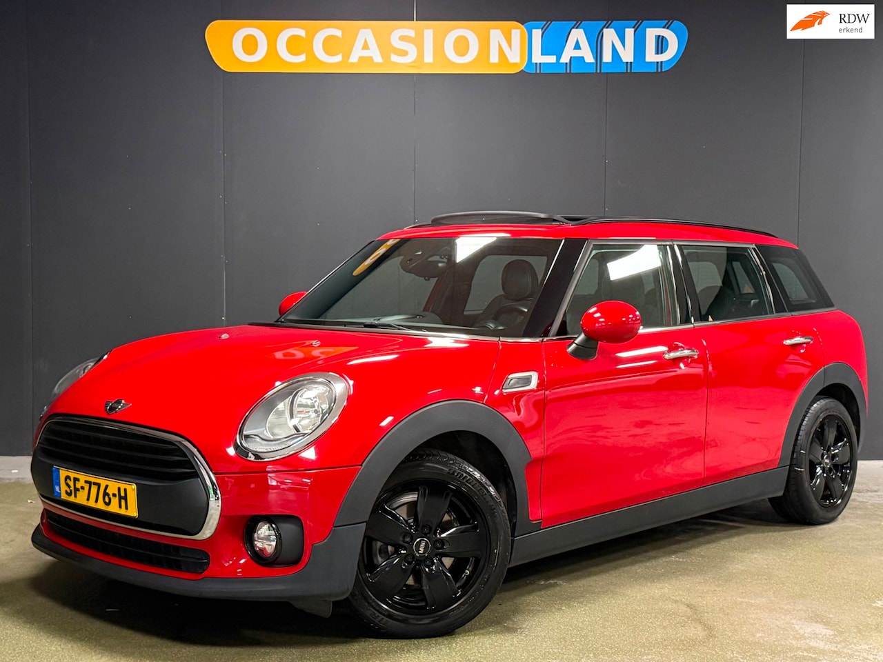 MINI Clubman - 1.5 One Business|PANO|JCW Pakket|CRUISE|BLUETOOTH|16INCH| - AutoWereld.nl