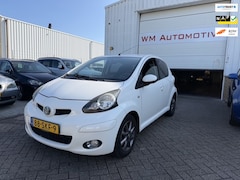 Toyota Aygo - 1.0-12V Dynamic Navigator AIRCO