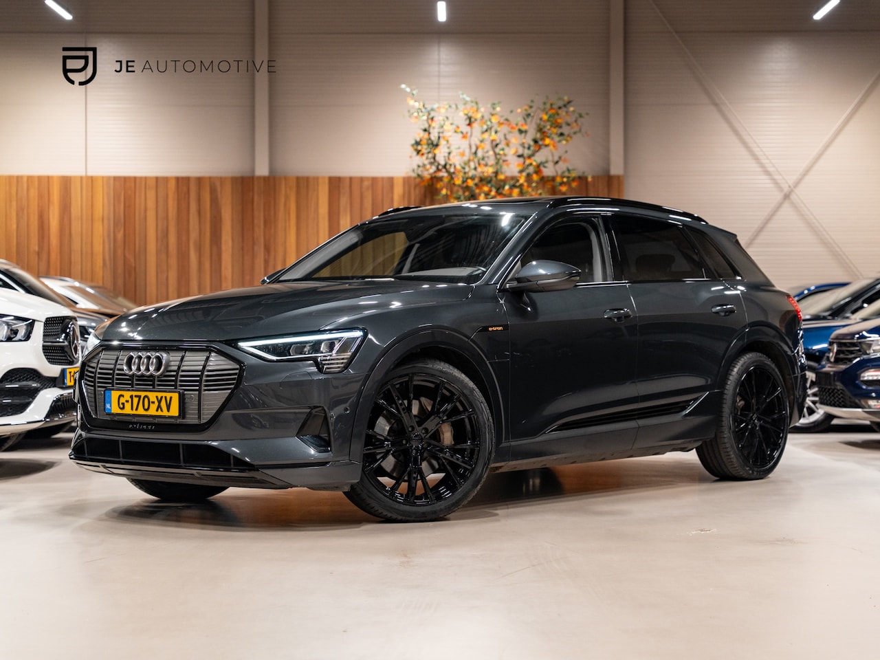 Audi e-tron - E-tron 50 Quattro Launch edition plus 71 kWh, Pano, Apple Carplay, 22" Velgen, Black Optik - AutoWereld.nl