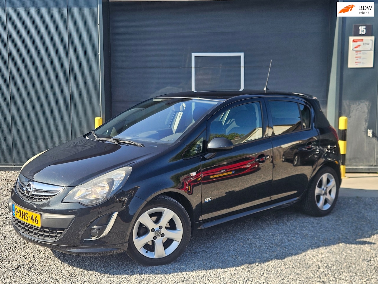Opel Corsa - 1.4-16V Cosmo Automaat Boekjes compleet Nette Auto - AutoWereld.nl