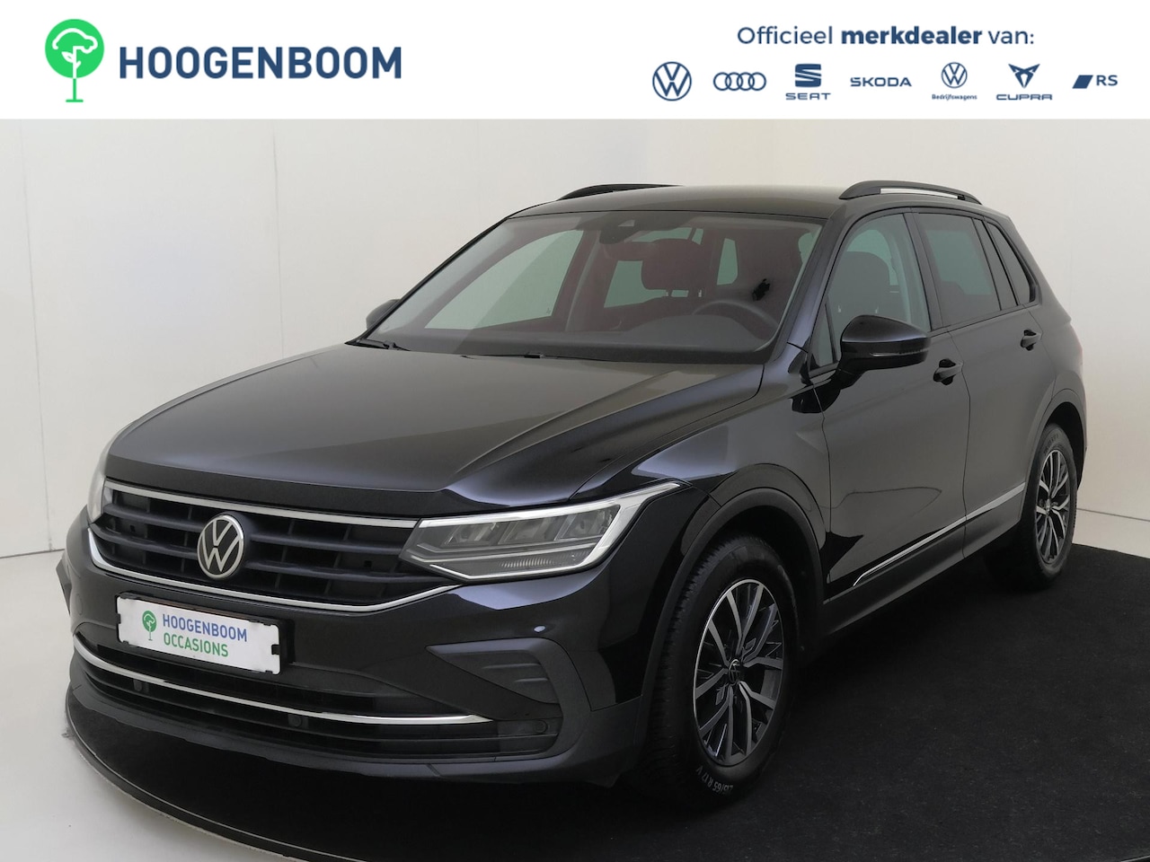 Volkswagen Tiguan - 1.5 TSI Life | Trekhaak | Achteruitrijcamera | ErgoActive voorstoelen | Stoel- en stuurwie - AutoWereld.nl