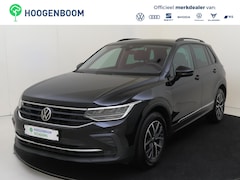 Volkswagen Tiguan - 1.5 TSI Life | Trekhaak | Achteruitrijcamera | ErgoActive voorstoelen | Stoel- en stuurwie