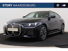 BMW i4 - eDrive40 M Sport / Trekhaak / Achteruitrijcamera / Stoelverwarming / Cruise Control