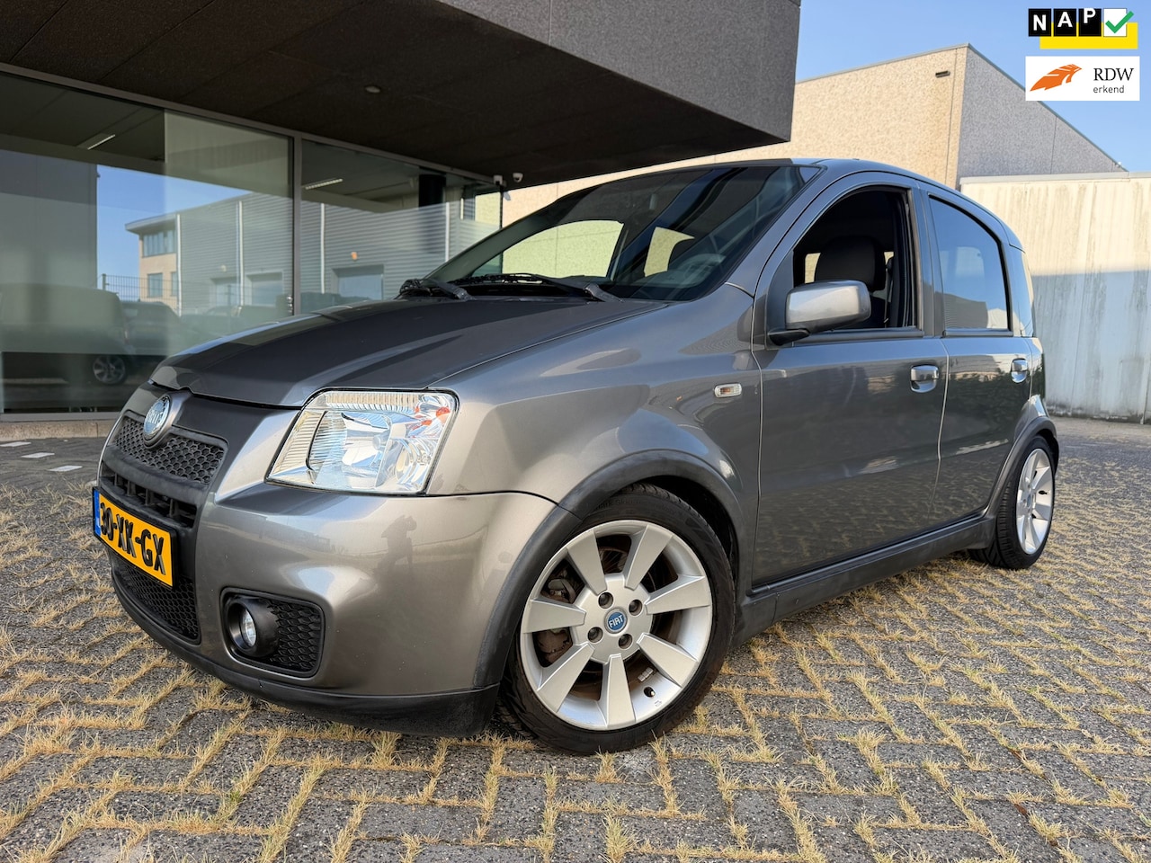 Fiat Panda - 1.4 16V Sport AIRCO BJ 6-2007. APK. 7-2027 - AutoWereld.nl