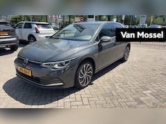 Volkswagen Golf - 1.4 eHybrid Style | 204 PK | Soh ... | Parkeercamera | Stoel en Stuurverwarming | Parkeers