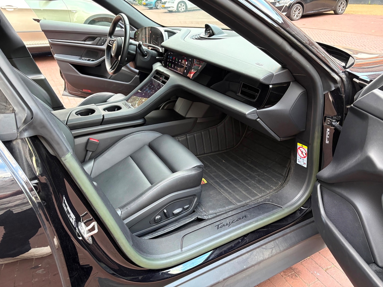 Porsche Taycan - Performance 93 kWh Pano 1e Eigenaar Performance Plus - AutoWereld.nl